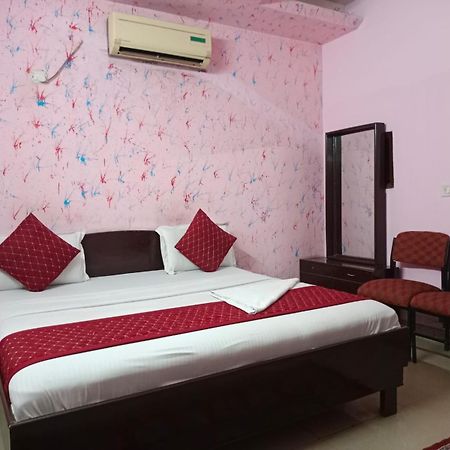 Airport Hotel Pariksheet Inn New Delhi Eksteriør bilde
