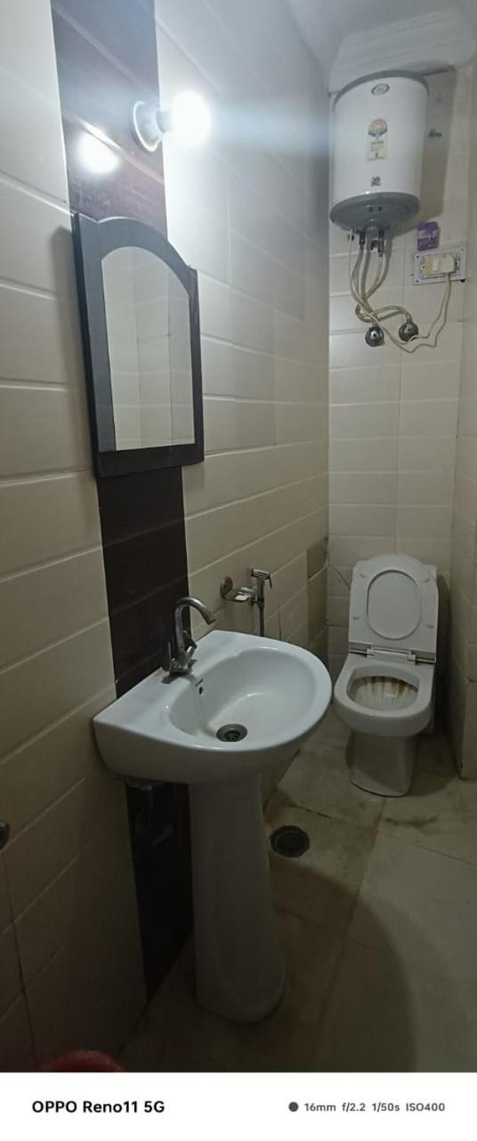 Airport Hotel Pariksheet Inn New Delhi Eksteriør bilde